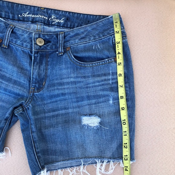 American Eagle Cotton Distressed Ripped Frayed Edges Mid Wash Cut Of Jeans 6 - Picture 13 of 16